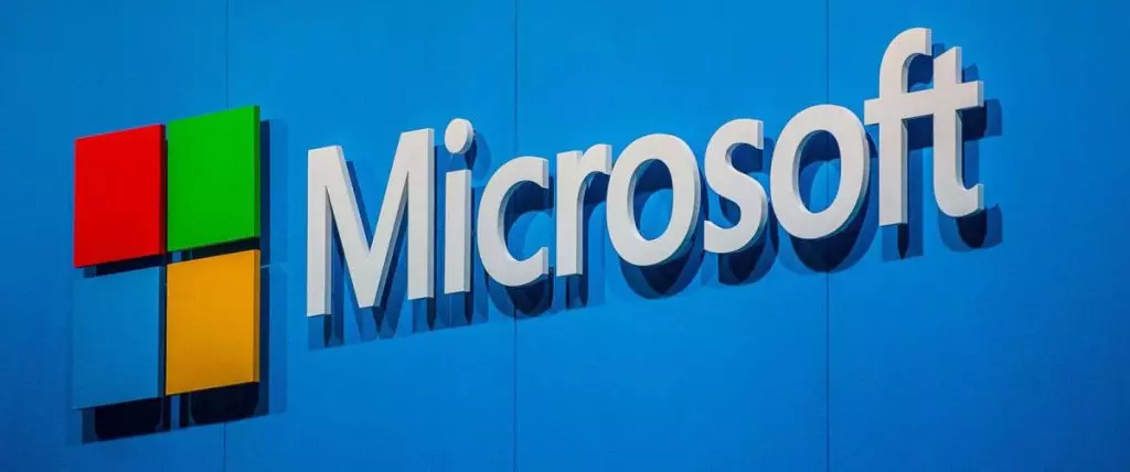 Облачные службы приводят к росту Microsoft