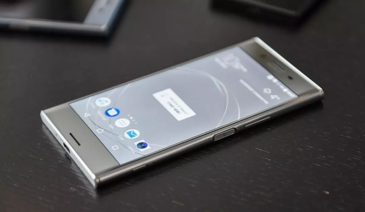 Sony Xperia XZ Premium уже получает Android 8.0 Oreo