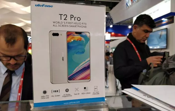 Ulefone T2 Pro с чипсетом с Helio P70 и встроенным в дисплей сканером отпечатков пальцев показали на MWC 2018